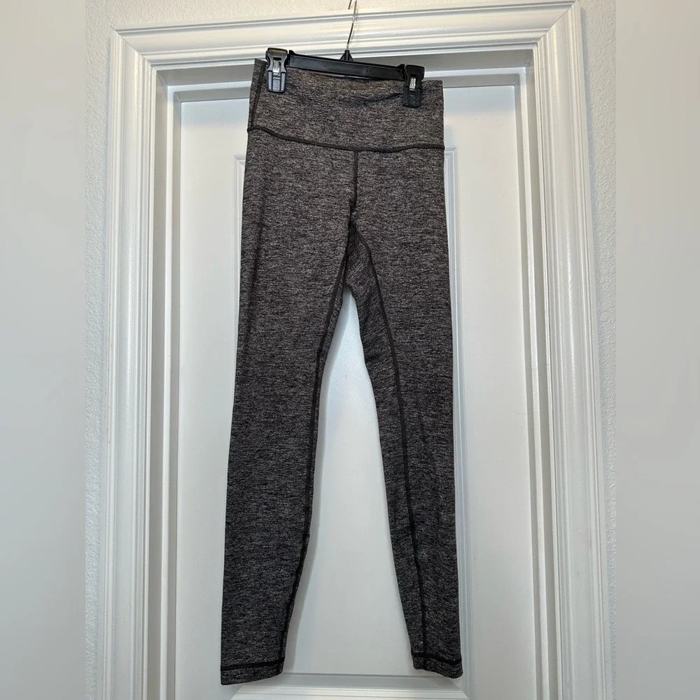 Lululemon grey Wunder Under‎ leggings full length size 6